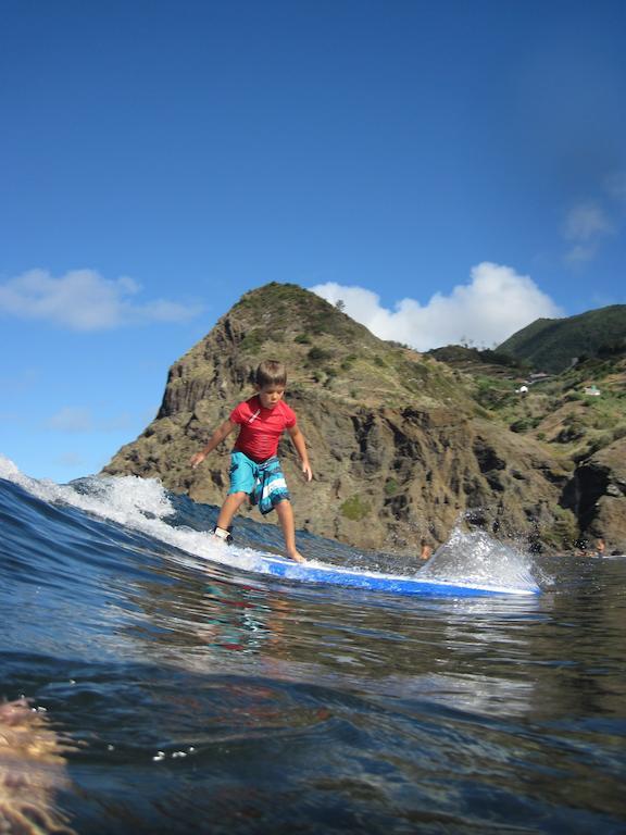 הוסטל פורטו דה קרוז Madeira Surf Camp מראה חיצוני תמונה